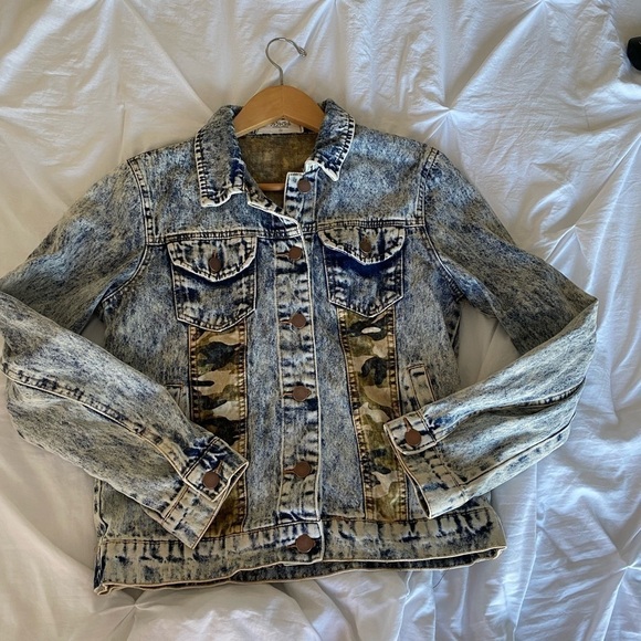 YaYa Club Stonewash Denim Jacket w/ Camouflage Print women's S jean retro boho - Picture 4 of 16